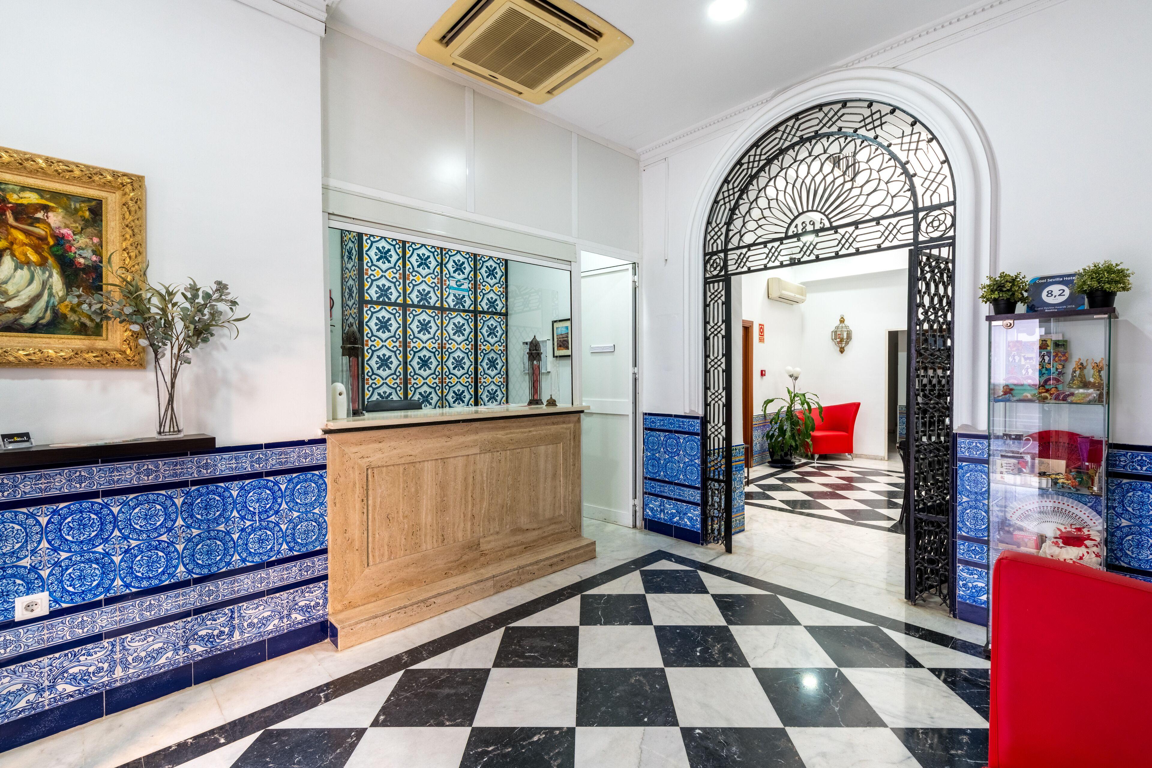 Cool Sevilla Hotel — Photos 1
